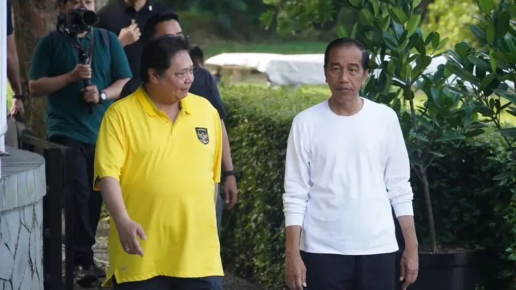 Bantahan Jokowi Terlibat Soal Airlangga Mundur dari Ketum Golkar