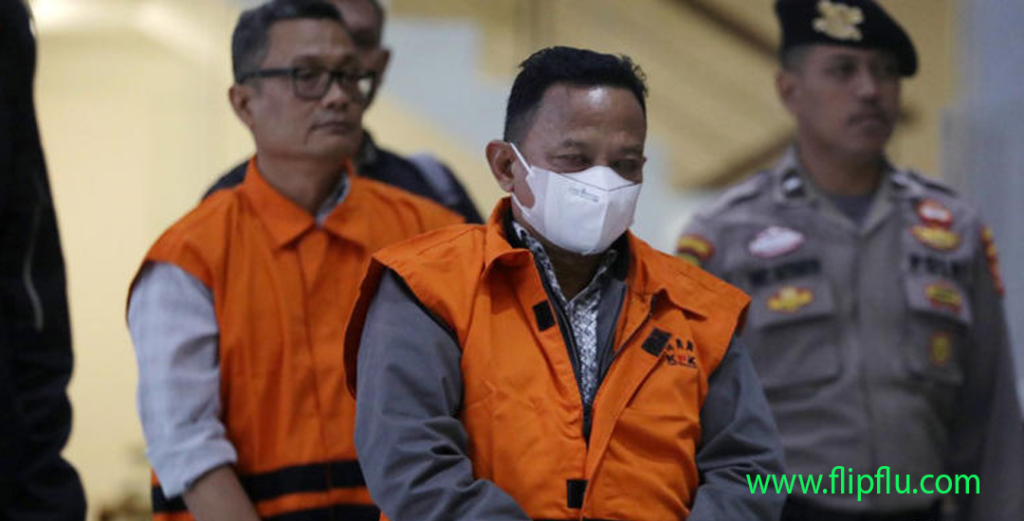 Bupati Situbondo Akhirnya Berkostum Orange