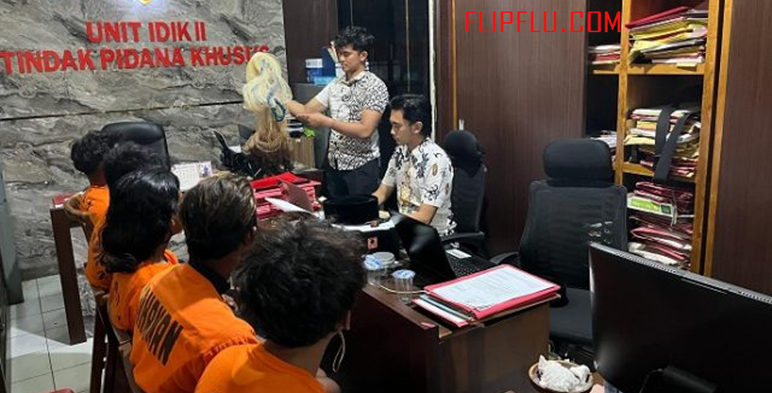 Polisi Bongkar